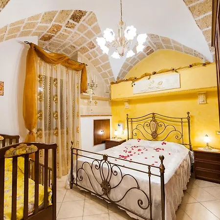 Antiche Corti Scorrano (Apulia)